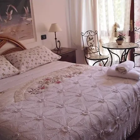 Pane & Tulipani Bed & Breakfast 3*